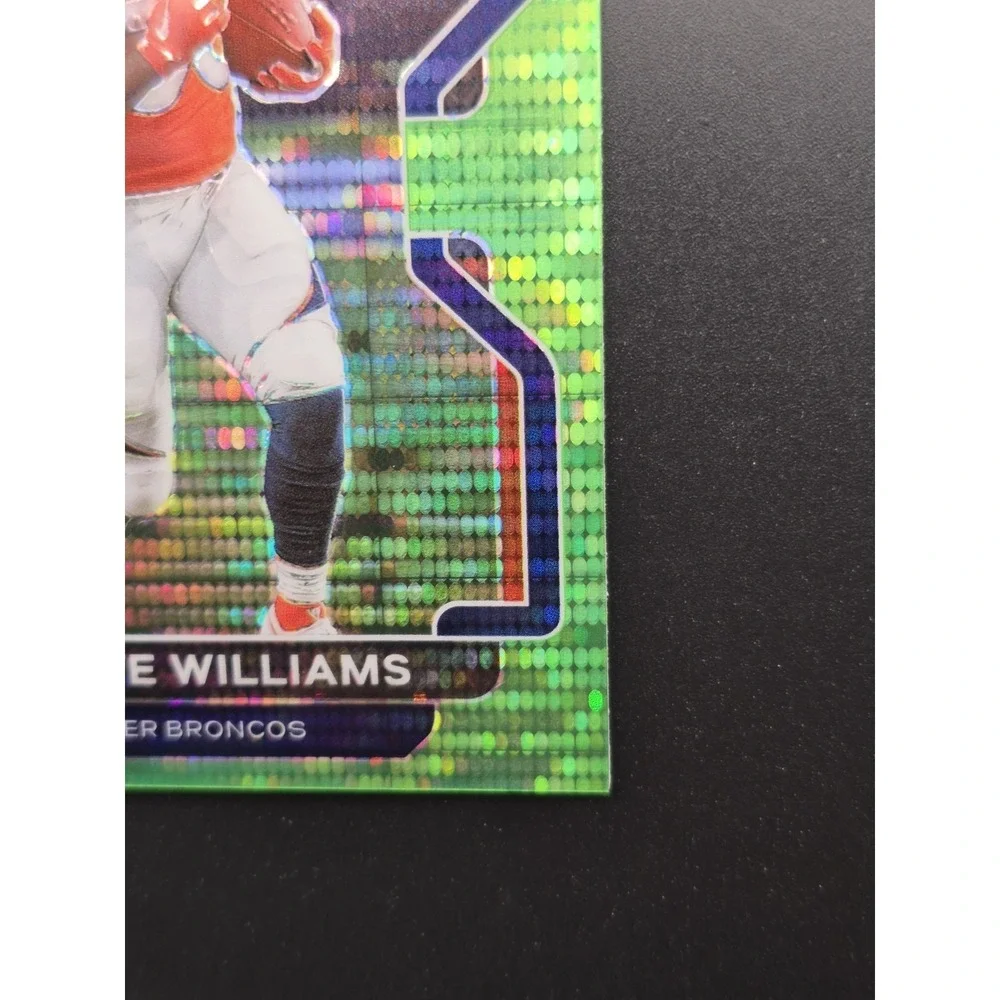 2021 Panini Prizm Javonte Williams #345 Green Pulsar Prizm (RC)  Denver Broncos